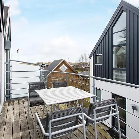 6 Person In Vaeggerlose-by Traum *